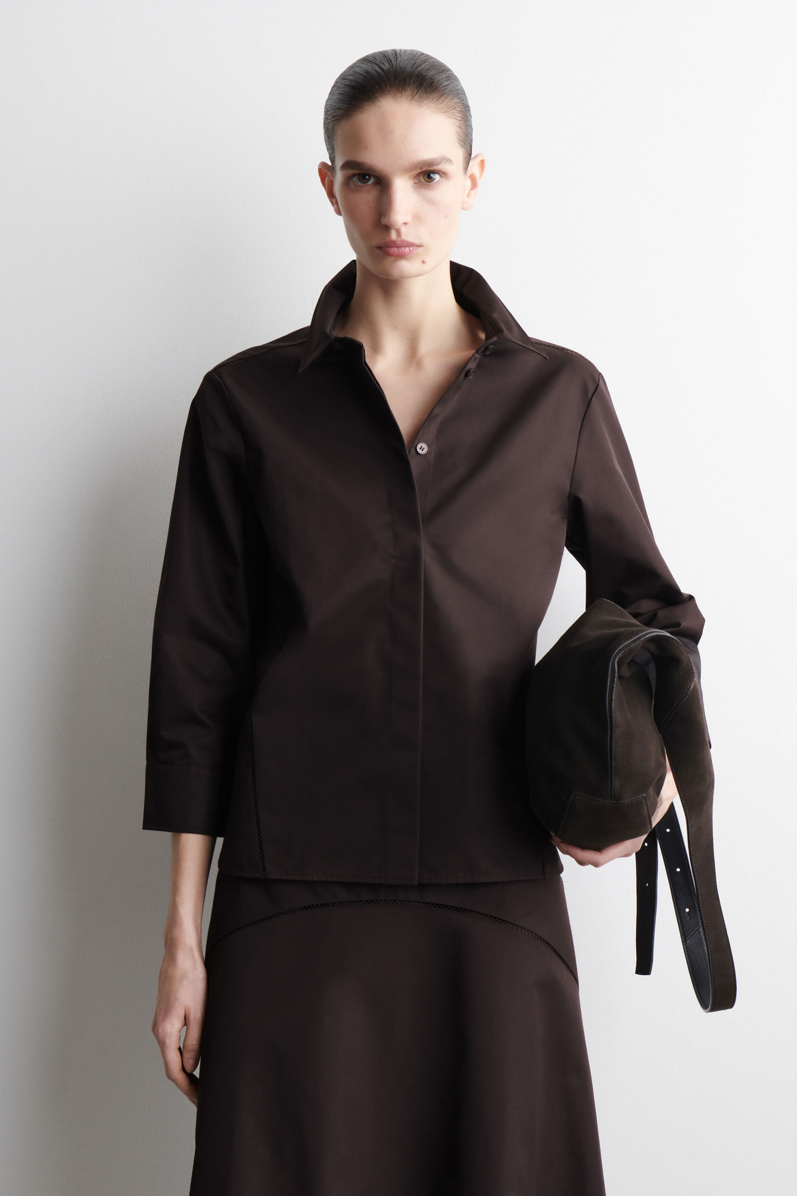 刺繍入りコットンシャツ